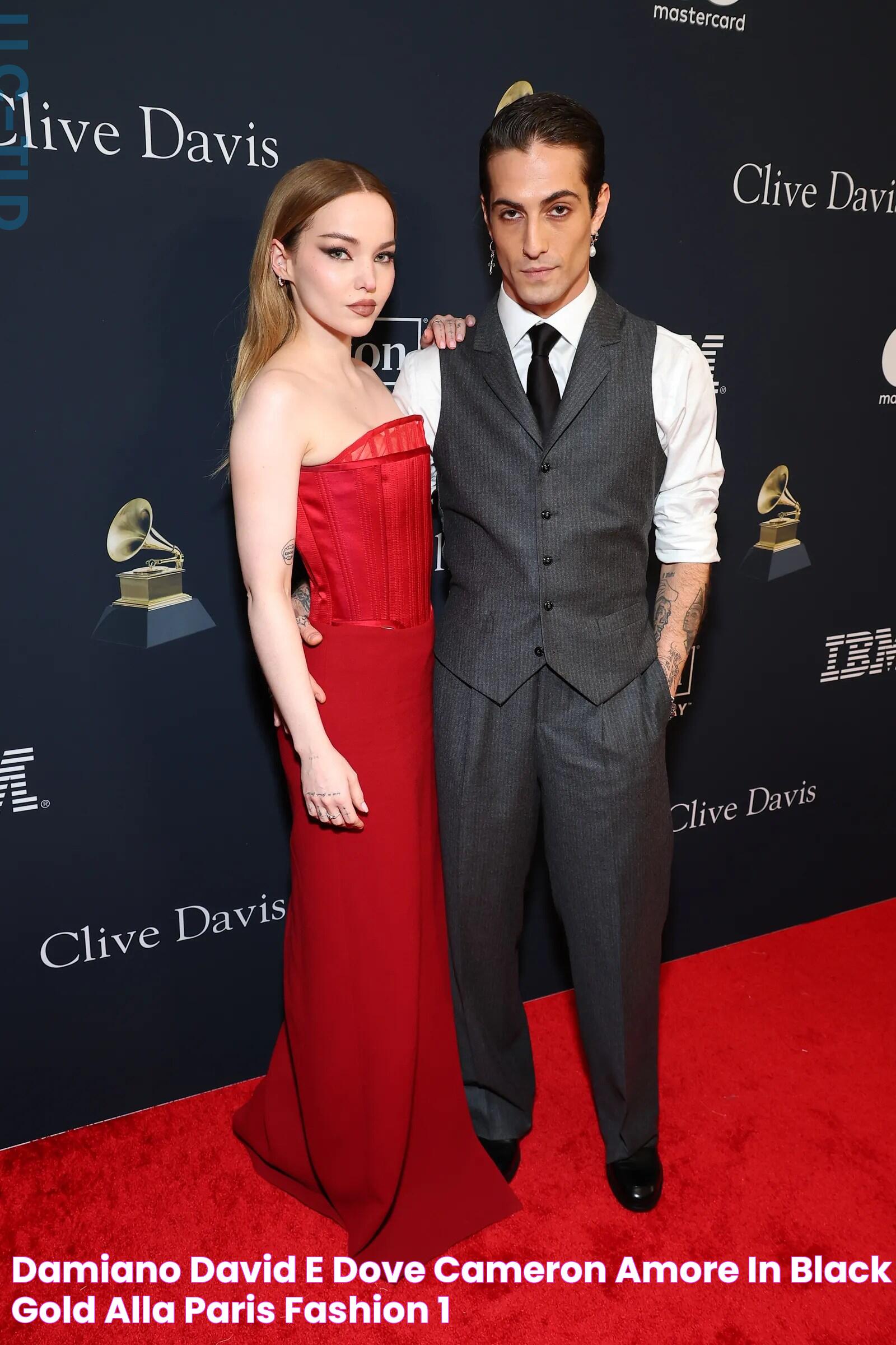 Damiano David e Dove Cameron, amore in black & gold alla Paris Fashion