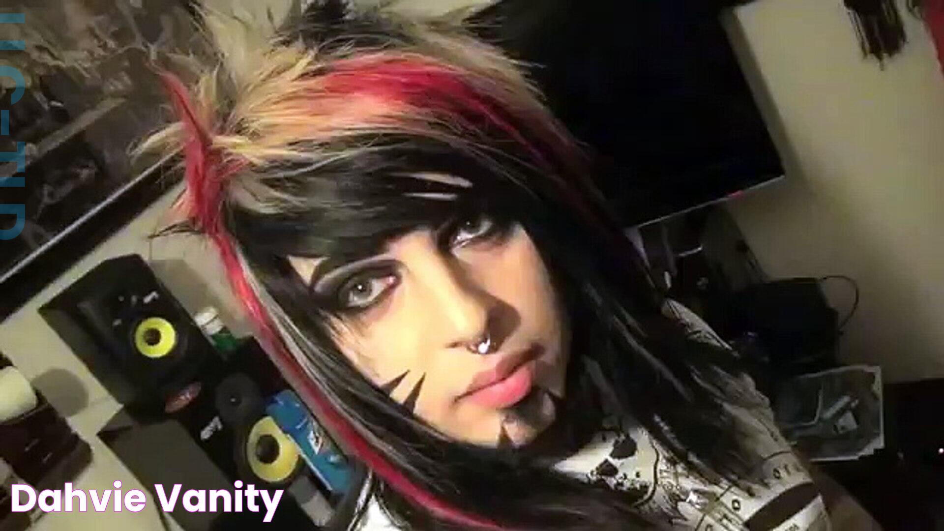 Dahvie Vanity