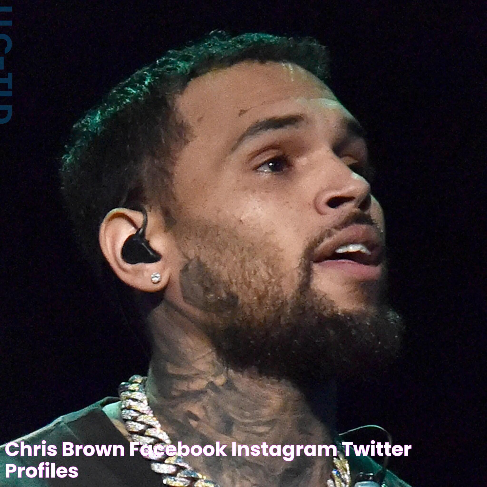 Chris Brown Facebook, Instagram, Twitter [Profiles]