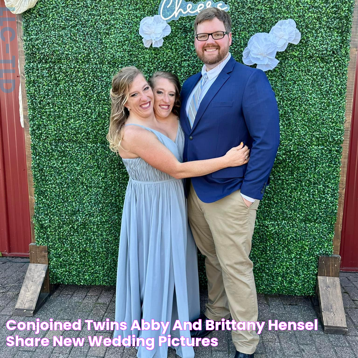 Conjoined twins Abby and Brittany Hensel share new wedding pictures